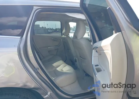 2015 Volvo Xc60 T5 Premier из США, поврежденный, VIN YV440MDK7F2675083